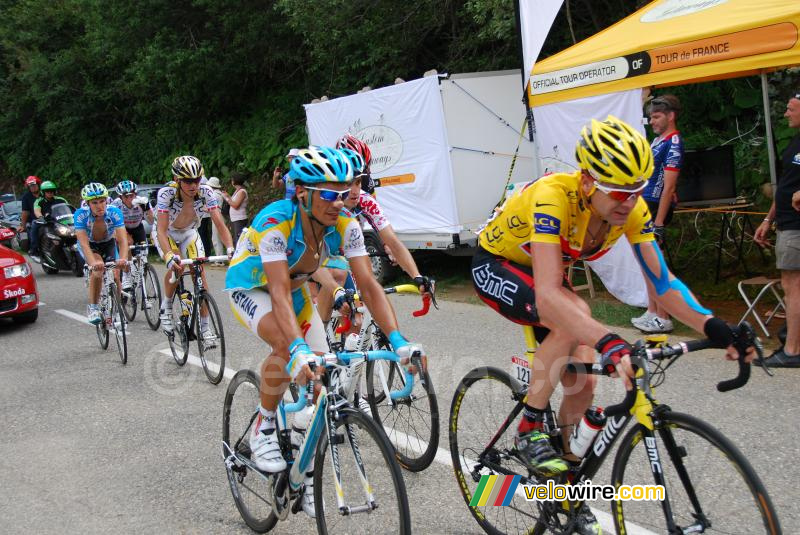 Cadel Evans (BMC Racing Team), Paolo Tiralongo (Astana), ...