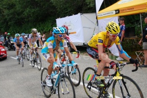 Cadel Evans (BMC Racing Team), Paolo Tiralongo (Astana), ... (849x)