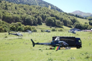 The helicopters of the Tour (500x)