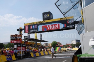 The finish line in Pau (491x)