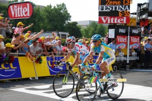 Anthony Charteau (Bbox Bouygues Telecom) & Paolo Tiralongo (Astana) (628x)