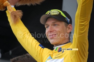 Tony Martin (HTC-Highroad) en jaune (1106x)