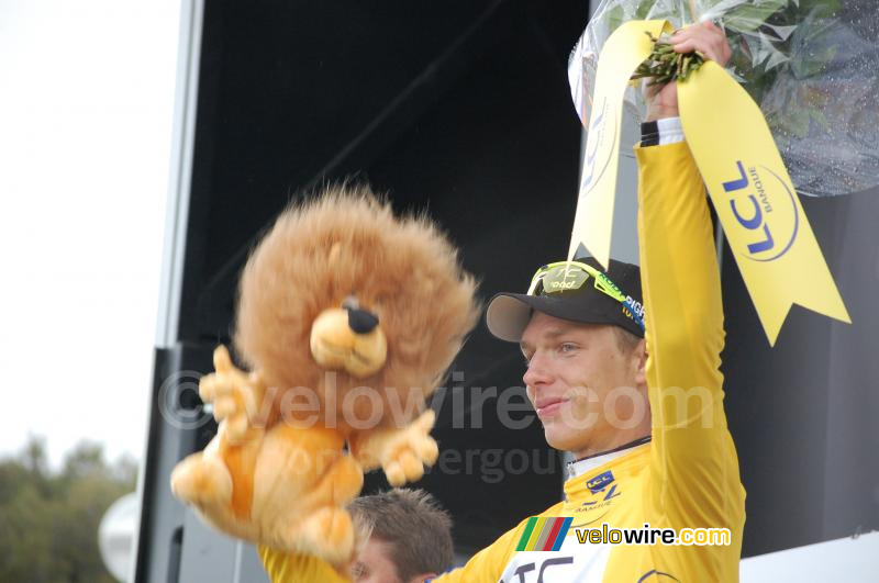 Tony Martin (HTC-Highroad) in het geel (2)