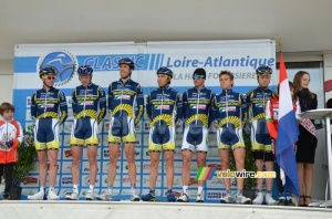Vacansoleil-DCM Pro Cycling Team (854x)