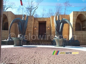 [Walt Disney Studios - Disneyland Paris]: Une partie du décor du film 'The Dinosaurs' (446x)