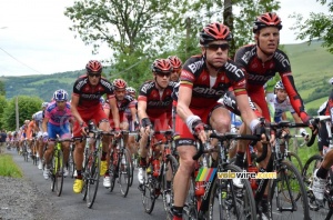 Cadel Evans and the BMC Racing Team (720x)