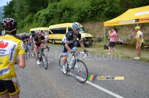 Stuart O'Grady et toute l'équipe Team Leopard-Trek en tête du peloton (541x)