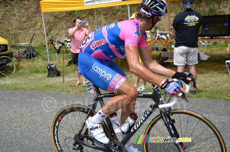 Danilo Hondo (Lampre-ISD) bekijkt de wedstrijd op TV